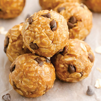 Peanut Butter Protein Balls With Chocolate Chips 